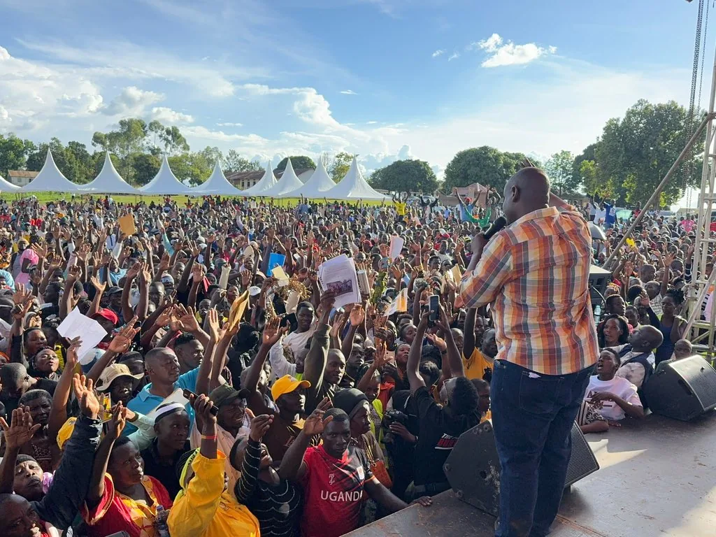 Thousands Endorse Gen. Muhoozi in Hoima City as Bunyoro Leaders Join Hon. Balaam